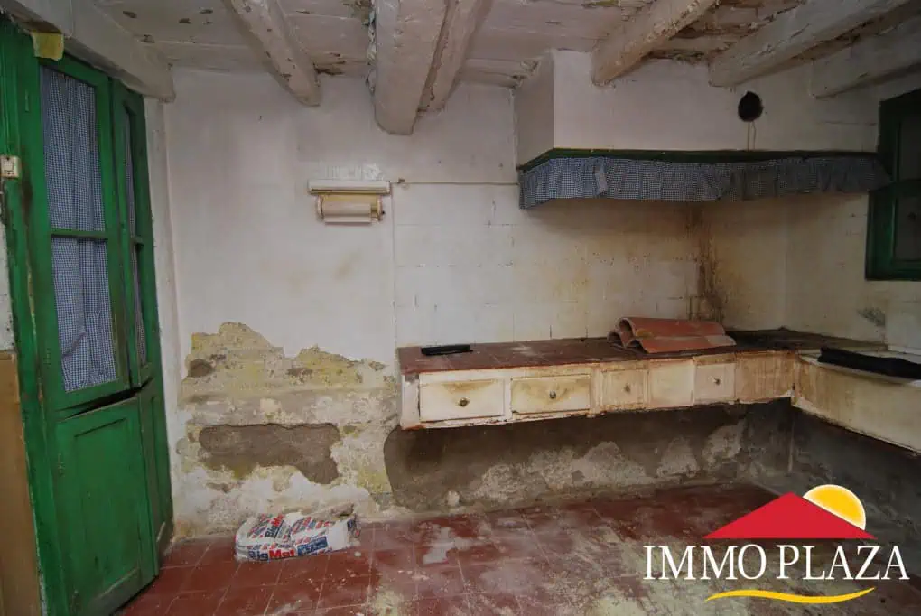 House to renovate in the center of Castello d’Empuries 4 km from the beach – Costa Brava Inland – photo 5