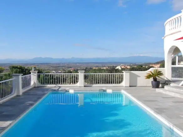 Stunning villa with 4 (5) bedrooms, swimming pool and panoramic views, Palau Saverdera – Costa Brava