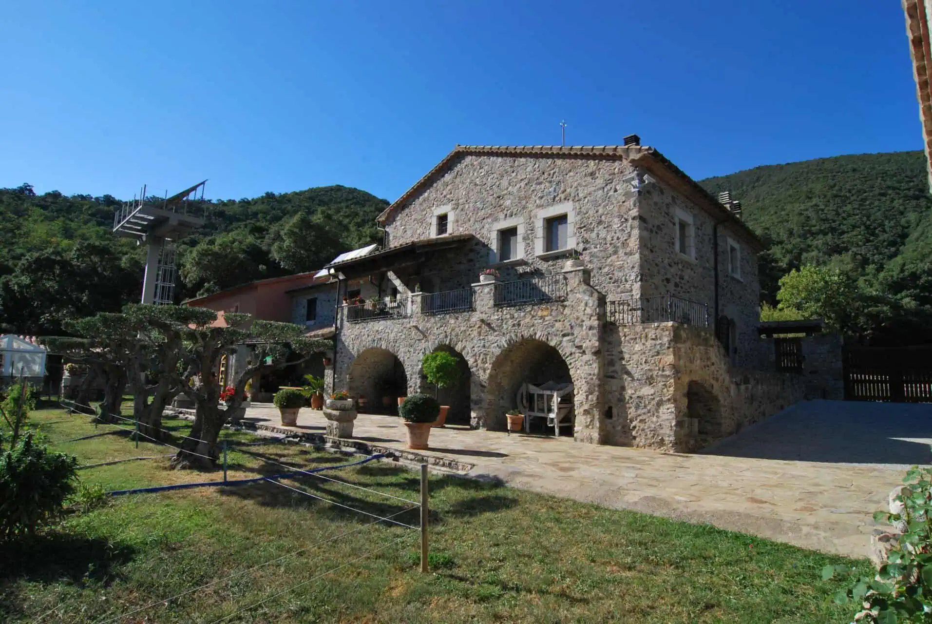 Magnificent renovated farmhouse of the XVIIIth century on a plot of 48hectares, 1.5 km from the French border – Alt Emporda