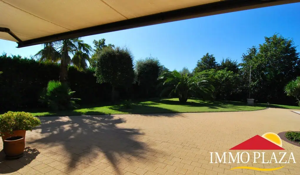 Typical Catalán masia-villa (2004) with large pool and beautiful garden in Torroella de Fluvia – Costa Brava – photo 5