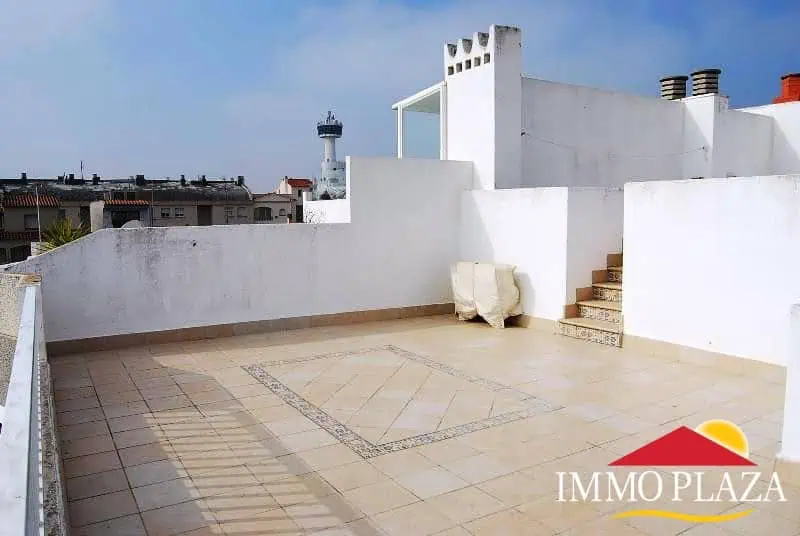 Atique-duplex with sea vieuws, overlooking the canals of the Marina Empuriabrava and the Bay of Rosas – Costa Brava – photo 6