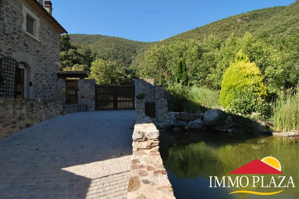 Magnificent renovated farmhouse of the XVIIIth century on a plot of 48hectares, 1.5 km from the French border – Alt Emporda – photo 4