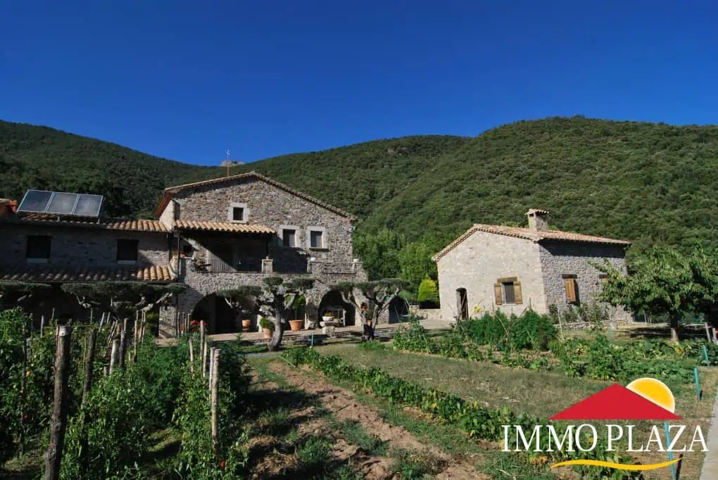 Magnificent renovated farmhouse of the XVIIIth century on a plot of 48hectares, 1.5 km from the French border – Alt Emporda – photo 3