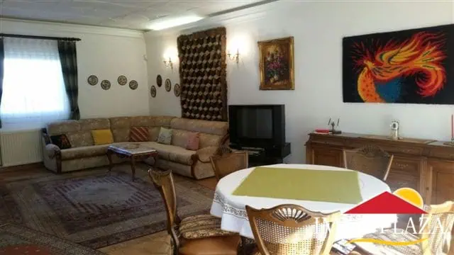 Beautiful bungalow in 2nd sea line on a plot of 500m2 in a quiet area – Empuriabrava – Spain – photo 5