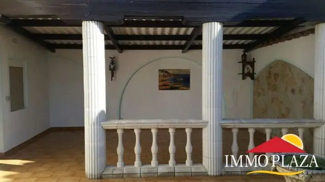 Beautiful bungalow in 2nd sea line on a plot of 500m2 in a quiet area – Empuriabrava – Spain – photo 4