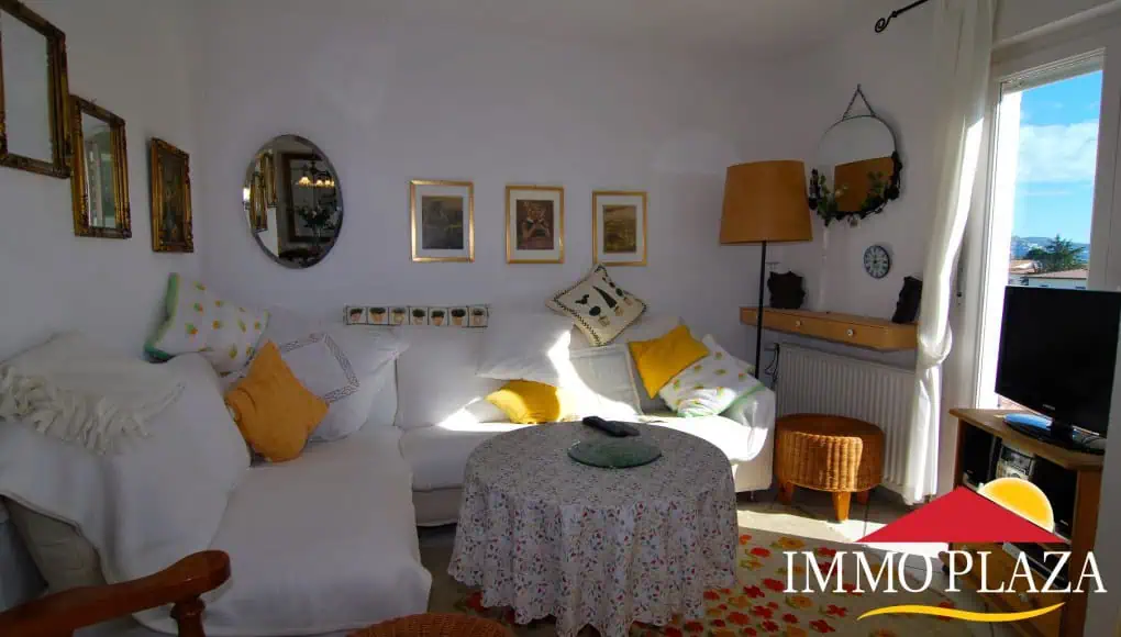 RESERVED: Flat of 79 m2 renovated in 2002 with terrace in the center of Empuriabrava – Costa Brava. – photo 4