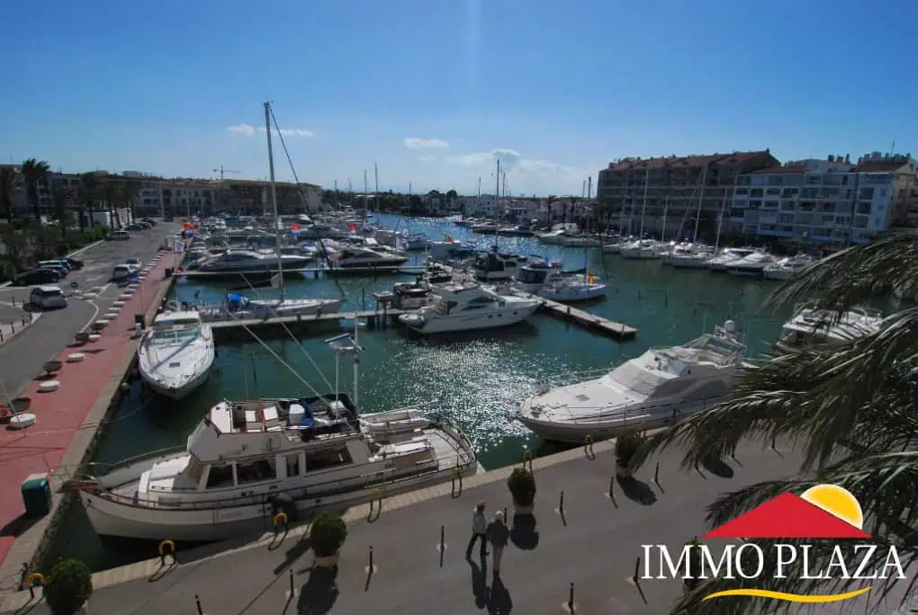 Nice apartment with canal views and private parking space – Empuriabrava – Costa Brava – Spain – photo 6