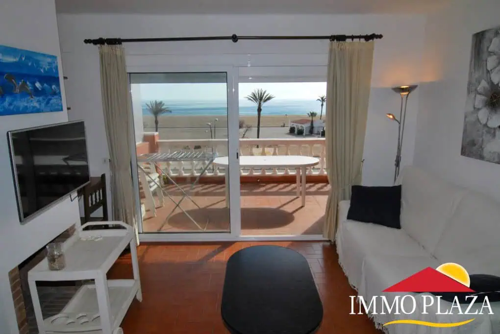 Beautiful Penthouse – apartment in first line of sea with 3 bedrooms and private parking – Empuriabrava – Costa Brava – photo 2