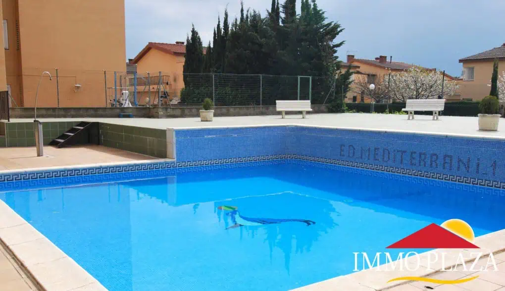 Penthouse with 2 bedrooms, a community pool and a lovely view of the mountains in Santa Margarida – Costa Brava North – photo 6