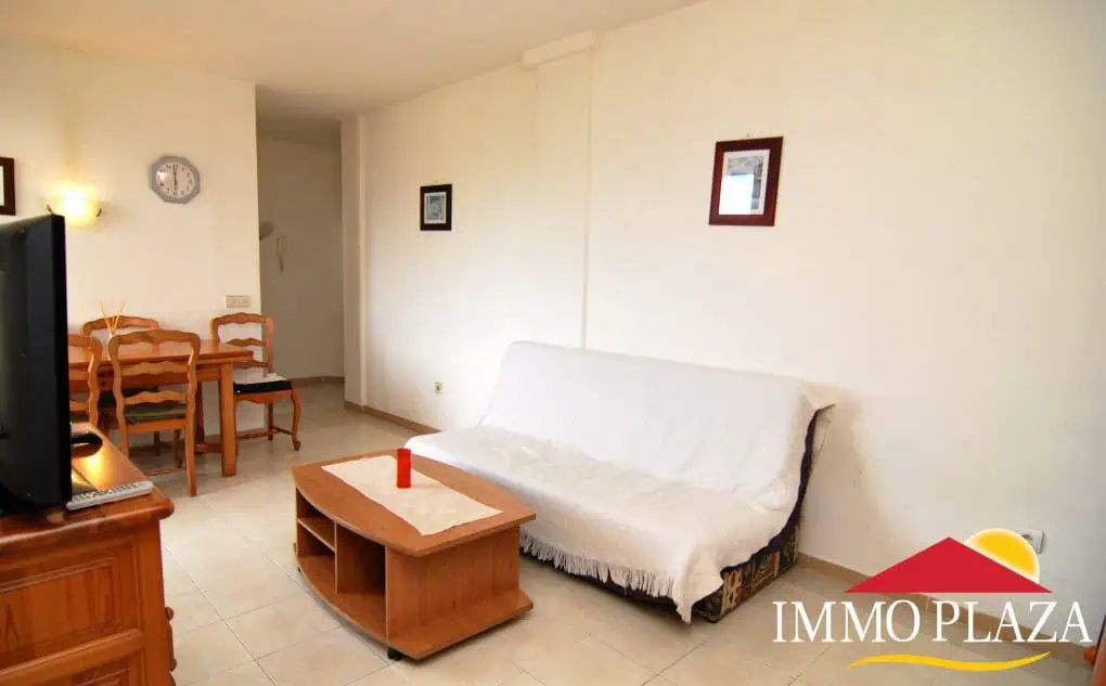 Penthouse with 2 bedrooms, a community pool and a lovely view of the mountains in Santa Margarida – Costa Brava North – photo 5