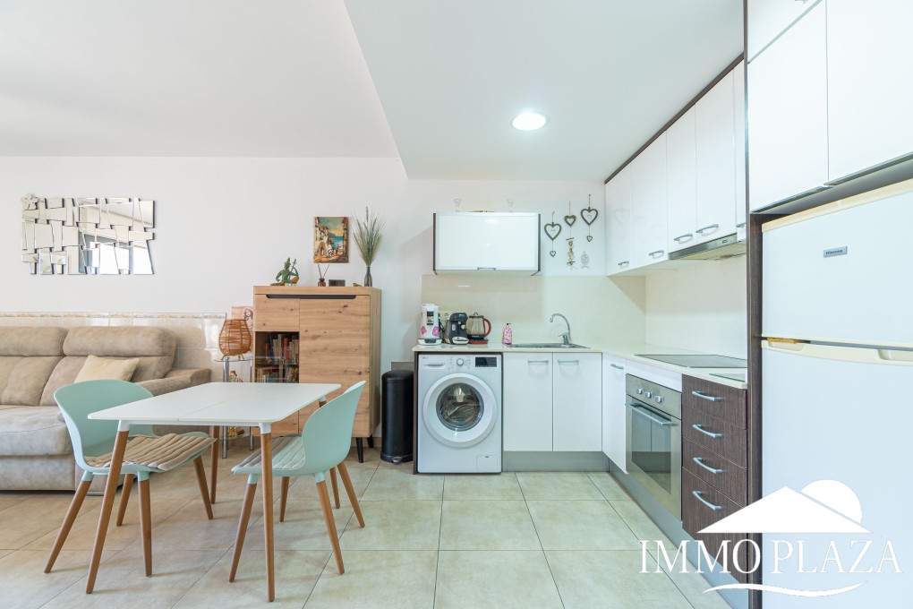 Modern residential apartment, 1 bedroom, large 35m2 south-facing terrace, next to a port and shops! – photo 27