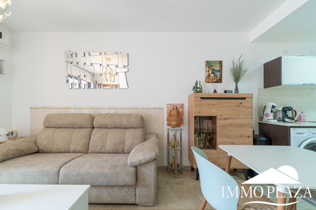 Modern residential apartment, 1 bedroom, large 35m2 south-facing terrace, next to a port and shops! – photo 28