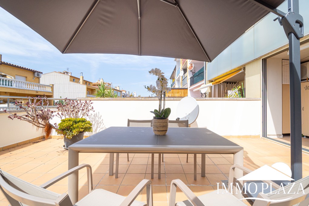 Modern residential apartment, 1 bedroom, large 35m2 south-facing terrace, next to a port and shops! – photo 22