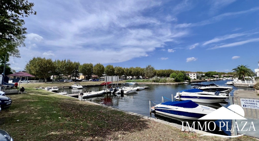 Modern residential apartment, 1 bedroom, large 35m2 south-facing terrace, next to a port and shops! – photo 41