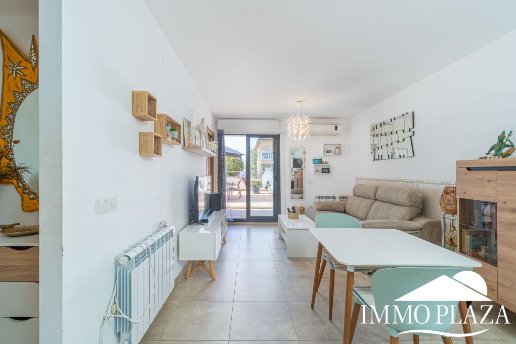 Modern residential apartment, 1 bedroom, large 35m2 south-facing terrace, next to a port and shops! – photo 14