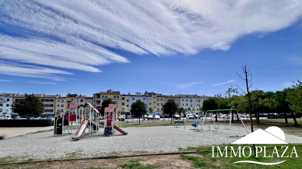Modern residential apartment, 1 bedroom, large 35m2 south-facing terrace, next to a port and shops! – photo 37