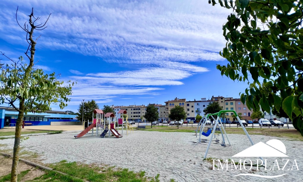 Modern residential apartment, 1 bedroom, large 35m2 south-facing terrace, next to a port and shops! – photo 38