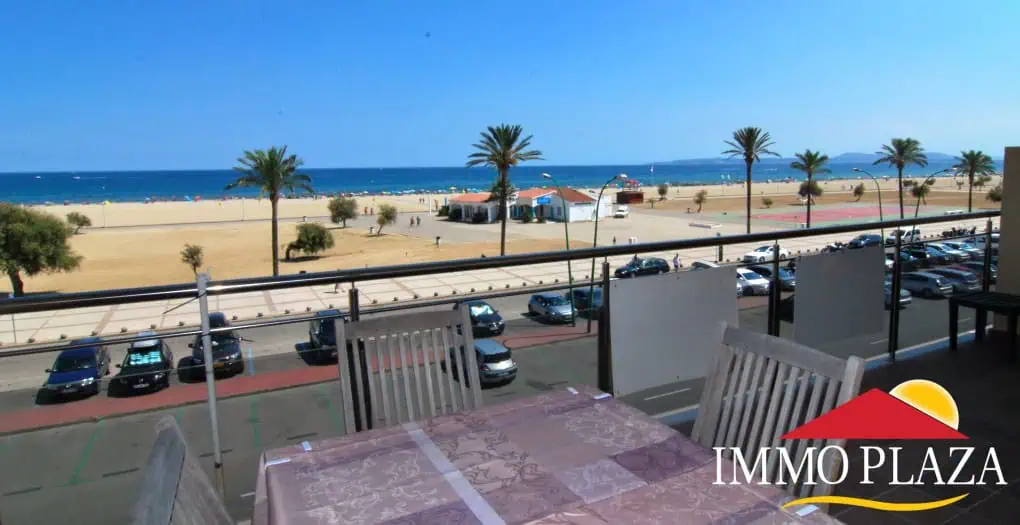 Modern apartment in 1st line of the sea with breathtaking views of the Bay of Roses – Empuriabrava – Costa Brava – photo 2