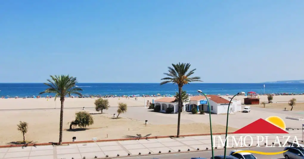 Modern apartment in 1st line of the sea with breathtaking views of the Bay of Roses – Empuriabrava – Costa Brava – photo 3