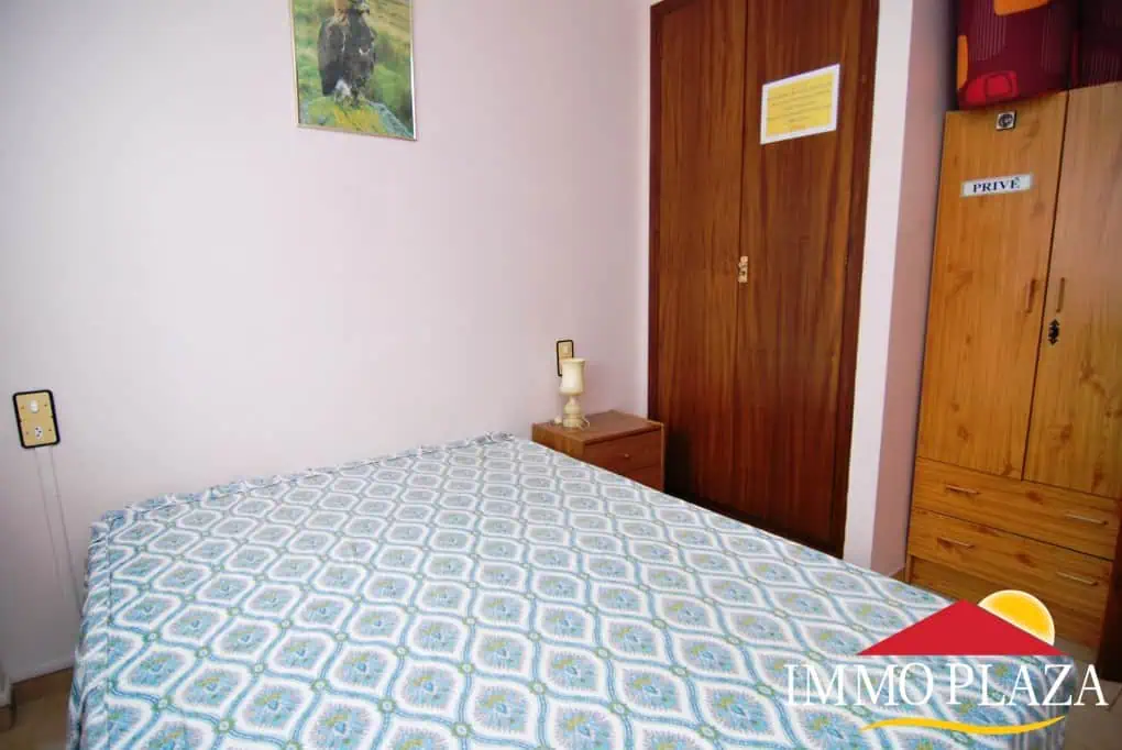 Apartment in 3rd line of the sea from the beach at Rosas, located next to the marina – photo 3