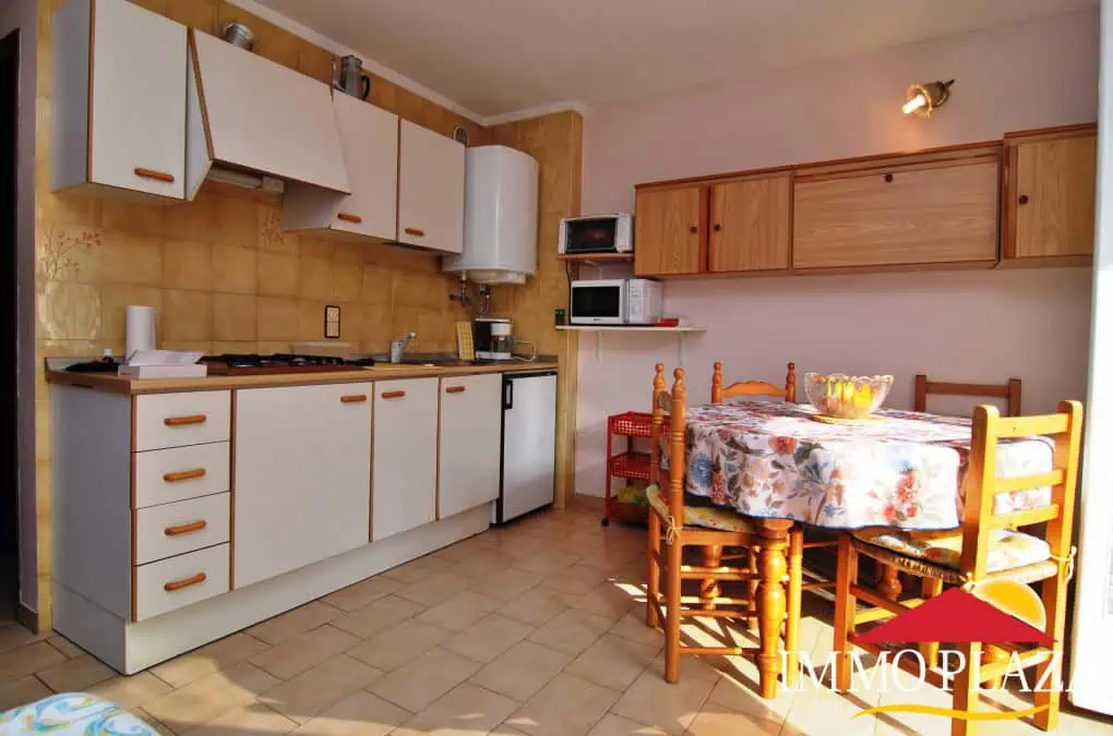 Apartment in 3rd line of the sea from the beach at Rosas, located next to the marina – photo 4