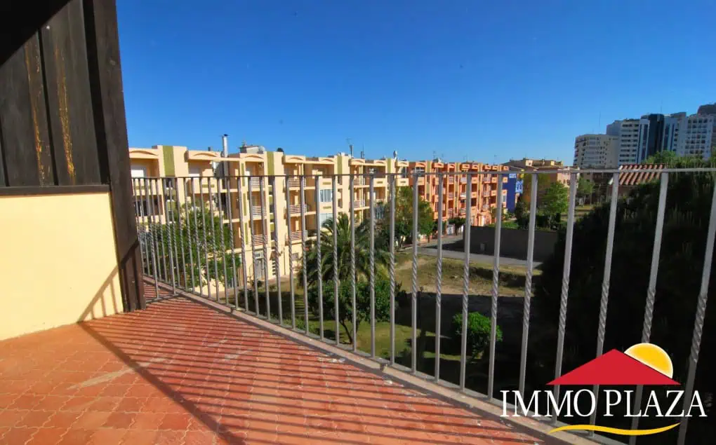 Apartment-duplex in 2nd line of sea, 4 bedrooms, 3 terraces in Empuriabrava – Costa Brava North – photo 5