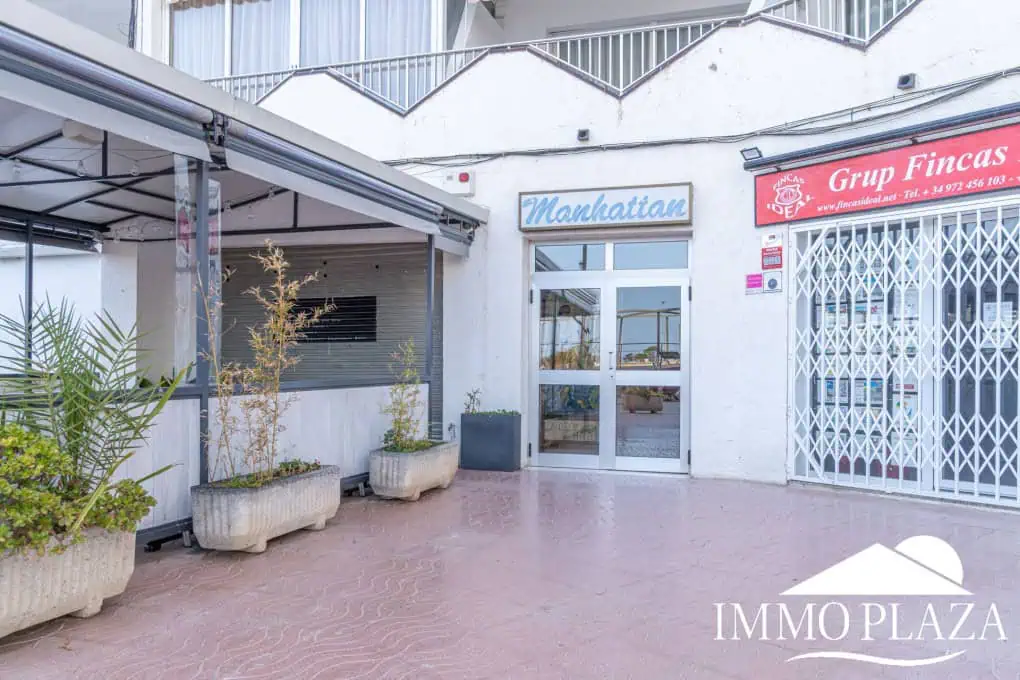 RESERVED: Apartment on the first line of the sea of 86m2 and 50m from the beach of Empuriabrava. – photo 8