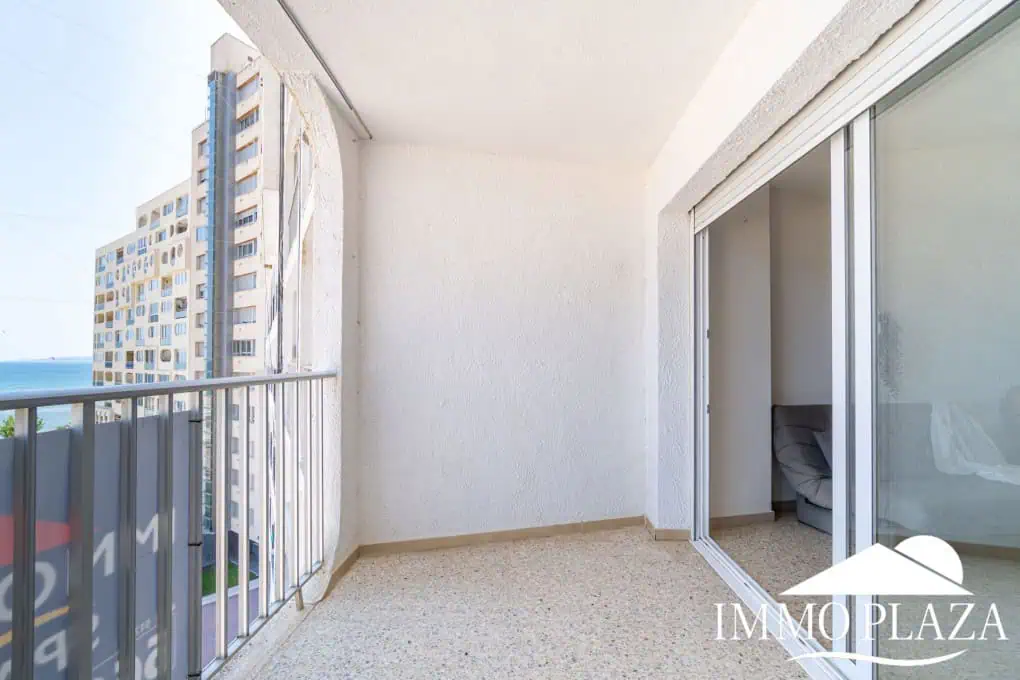 RESERVED: Apartment on the first line of the sea of 86m2 and 50m from the beach of Empuriabrava. – photo 17