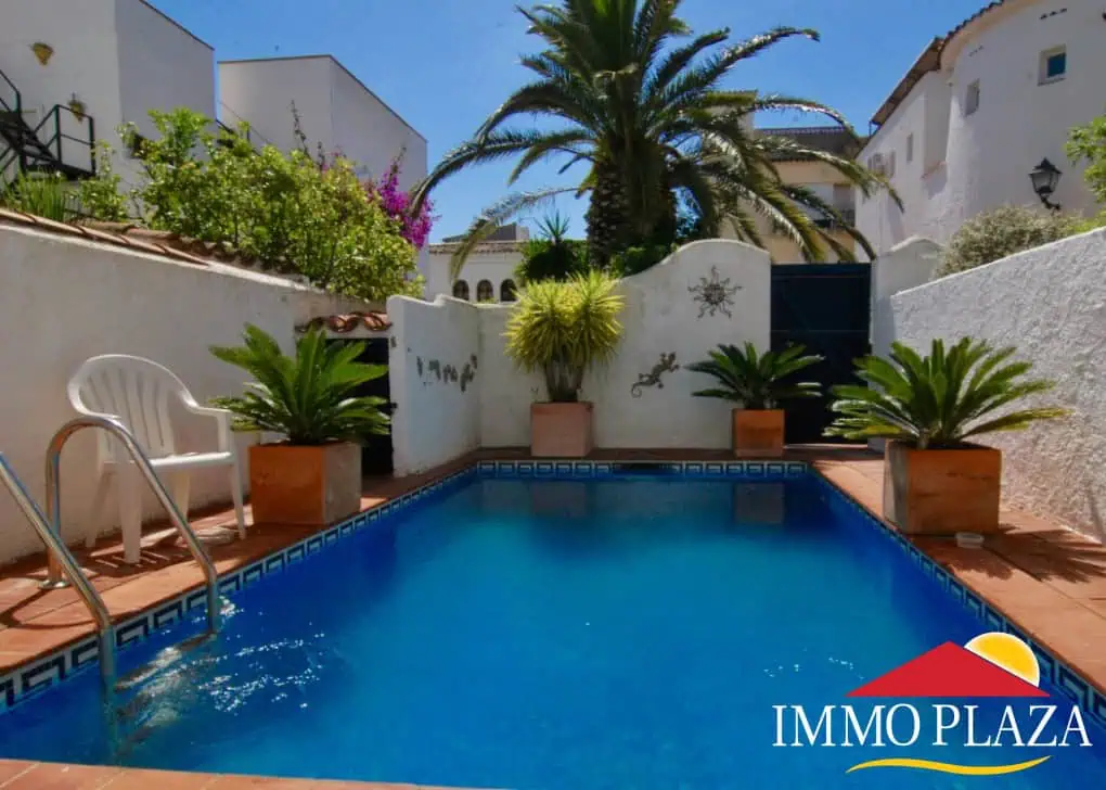 Very nice house, renovated with charm, town center of Empuriabrava, private pool and parking – Costa Brava – photo 2