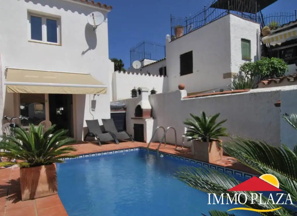 Very nice house, renovated with charm, town center of Empuriabrava, private pool and parking – Costa Brava – photo 6