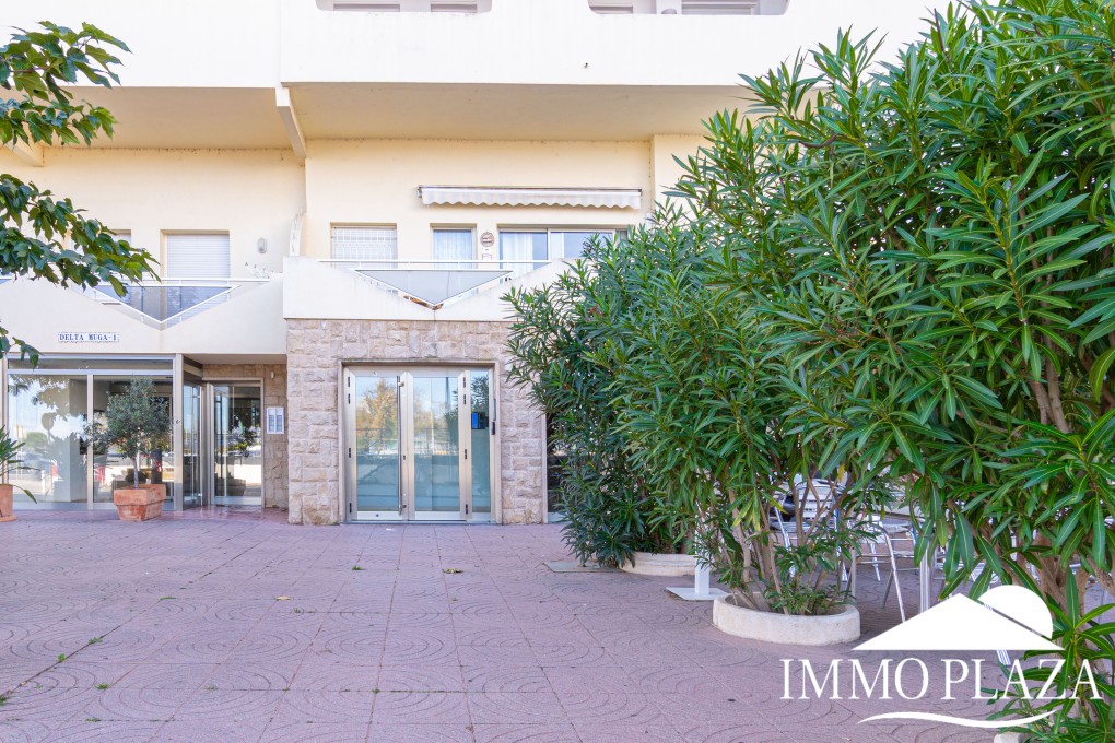 Stunning sea view apartment! 2 large bedrooms, living room, bathroom, large terrace, beautiful building next to the beach! – photo 9