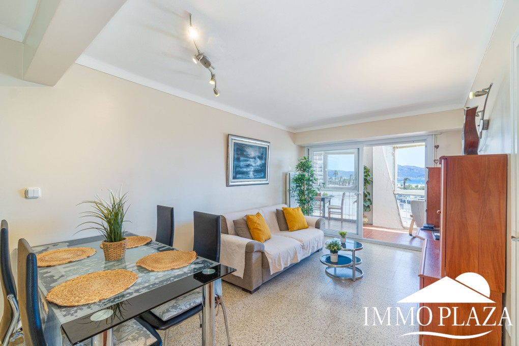 Stunning sea view apartment! 2 large bedrooms, living room, bathroom, large terrace, beautiful building next to the beach! – photo 15
