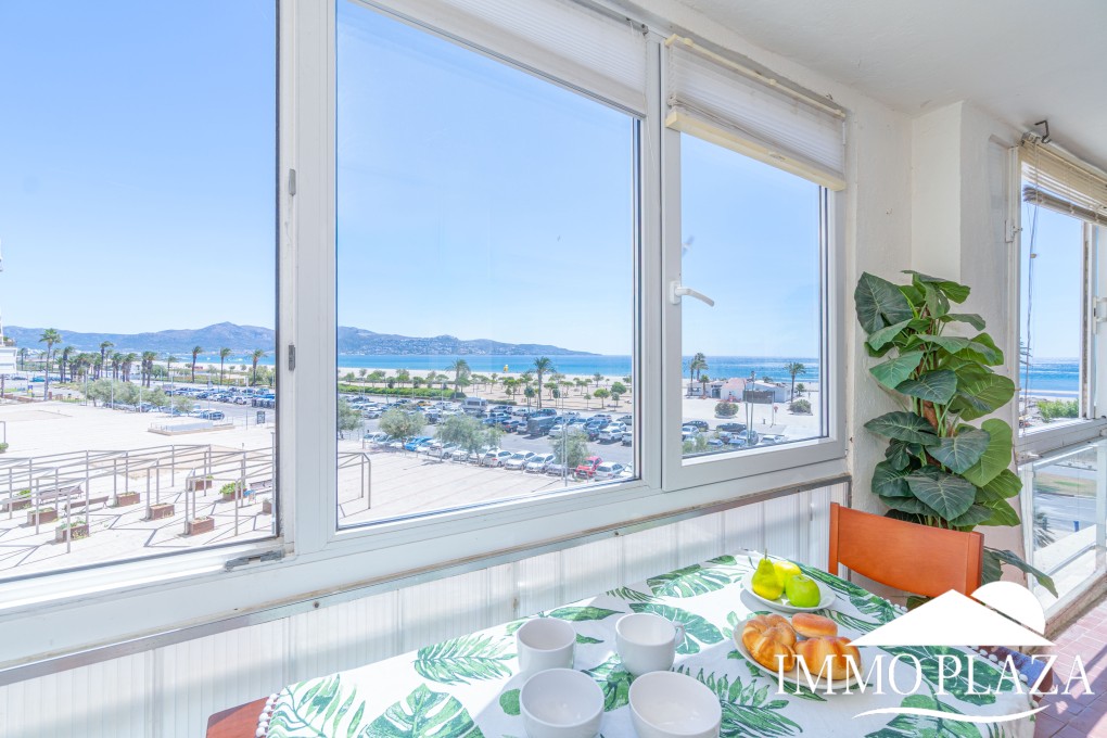 Stunning sea view apartment! 2 large bedrooms, living room, bathroom, large terrace, beautiful building next to the beach! – photo 21