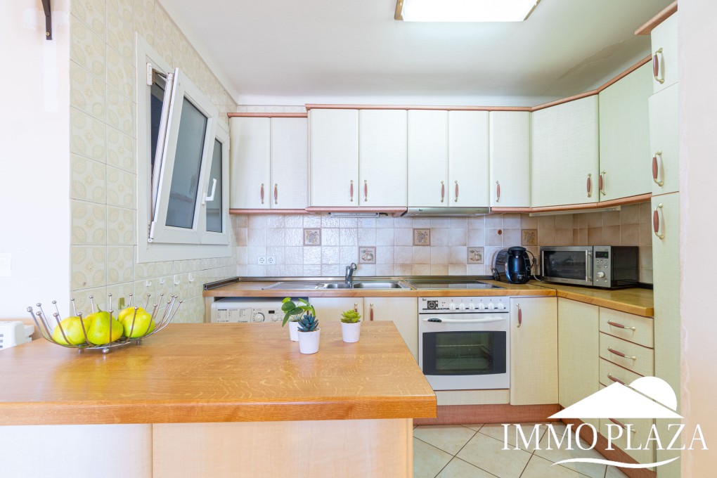 Stunning sea view apartment! 2 large bedrooms, living room, bathroom, large terrace, beautiful building next to the beach! – photo 25