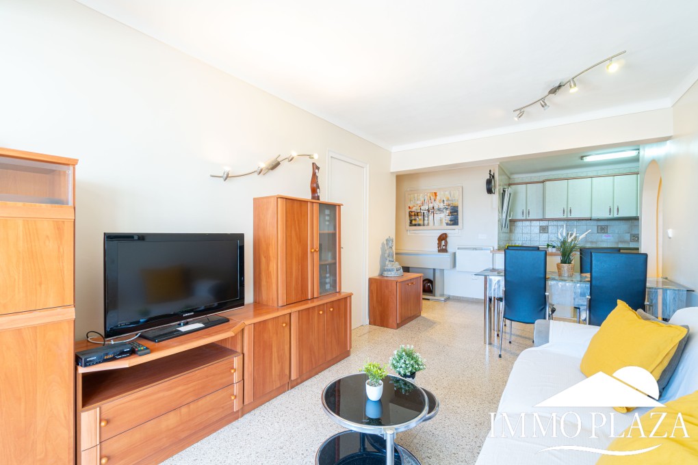 Stunning sea view apartment! 2 large bedrooms, living room, bathroom, large terrace, beautiful building next to the beach! – photo 23