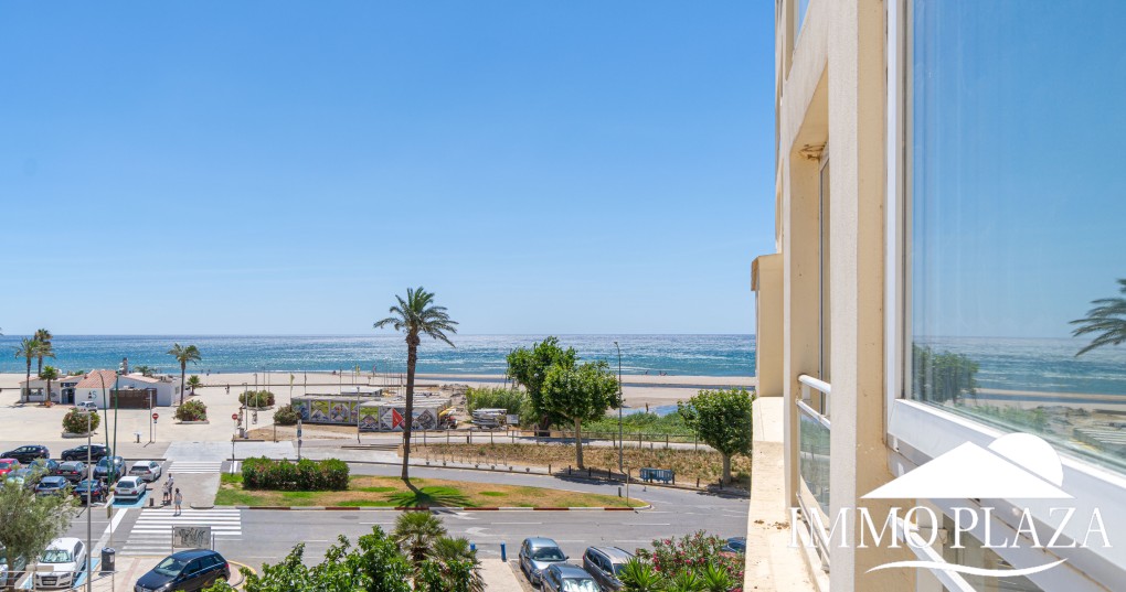 Stunning sea view apartment! 2 large bedrooms, living room, bathroom, large terrace, beautiful building next to the beach! – photo 32