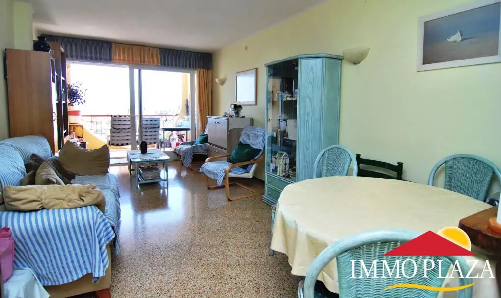 Spacious studio with stunning views over the Bay of Roses, located in Empuriabrava – photo 4