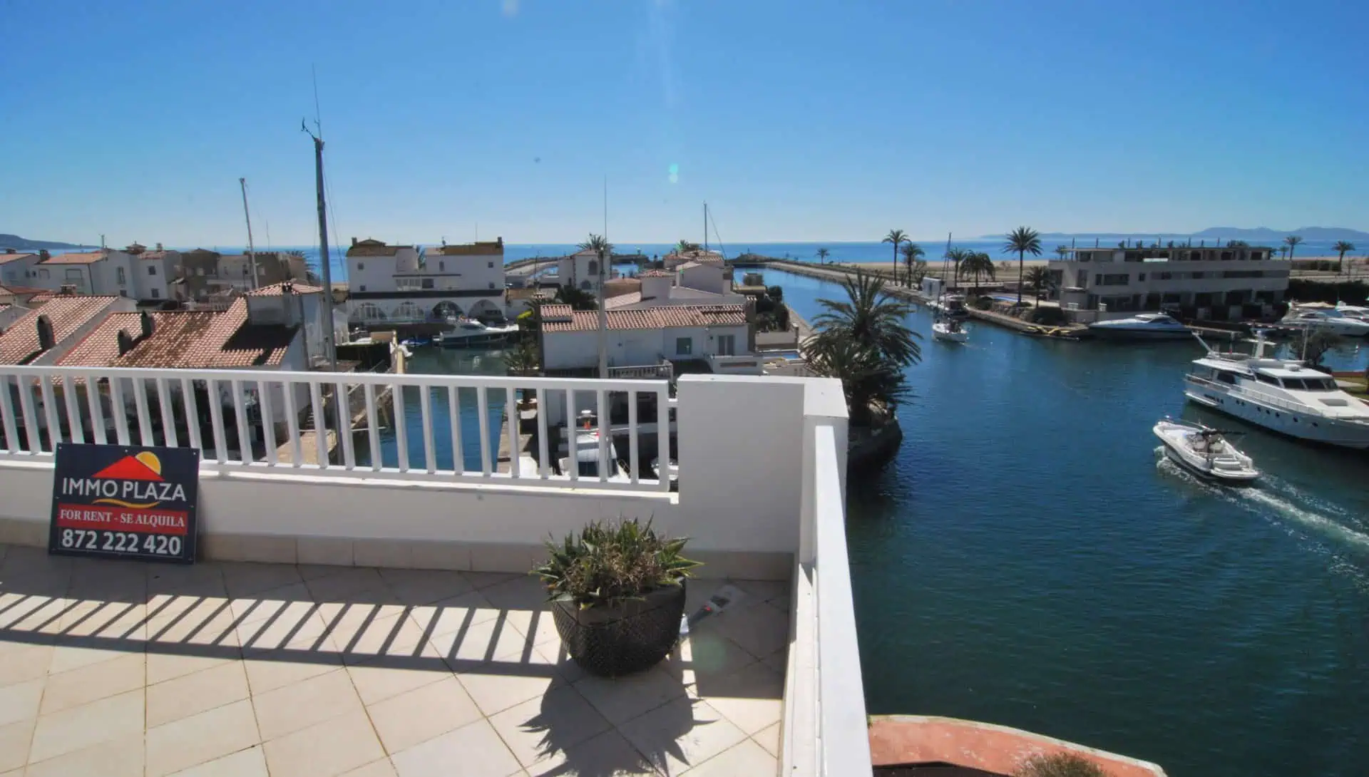 29102015155822_99 Splendid penthouse – duplex overlooking the sea and the bay of Roses, multiple terraces with Jacuzzi in Empuriabrava – Spain