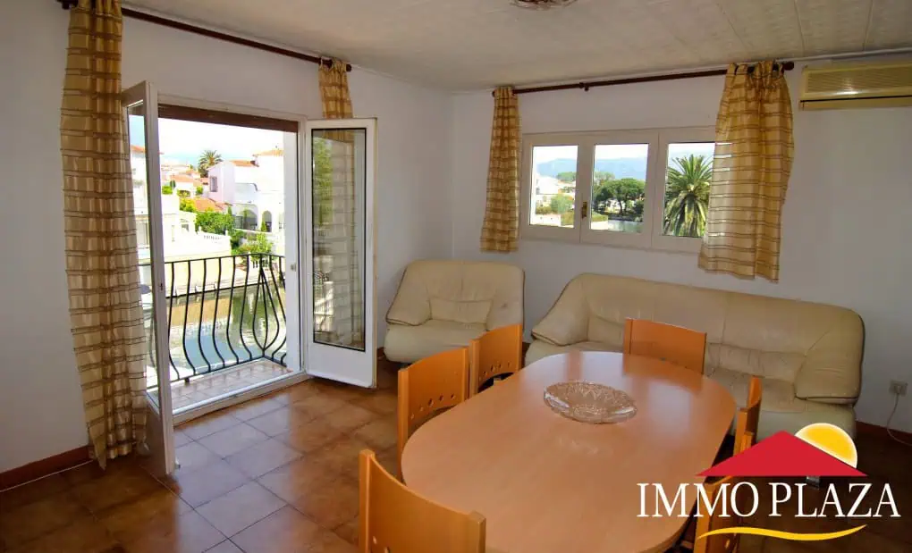 Beautiful apartment with 2 bedrooms, terrace of 45m2 and mooring 8 meters – Empuriabrava – Costa Brava – photo 3