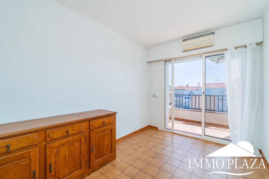 Canal view apartment, 3 bedrooms, 2 bathrooms, underground parking and private mooring, close to the beach and city center! – photo 17