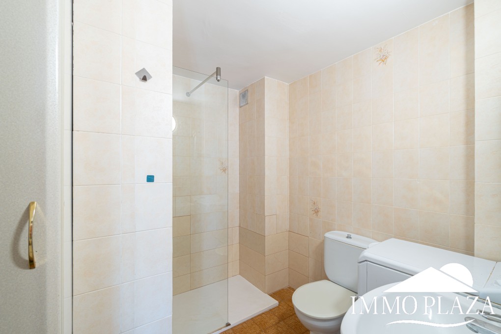 Canal view apartment, 3 bedrooms, 2 bathrooms, underground parking and private mooring, close to the beach and city center! – photo 31