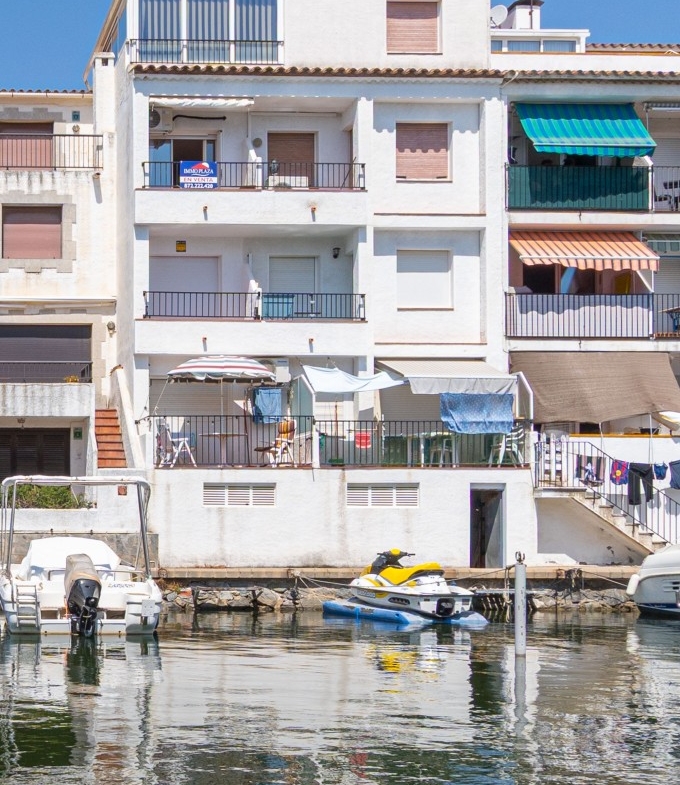 Canal view apartment, 3 bedrooms, 2 bathrooms, underground parking and private mooring, close to the beach and city center! – photo 39