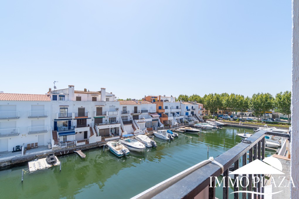 Canal view apartment, 3 bedrooms, 2 bathrooms, underground parking and private mooring, close to the beach and city center! – photo 19