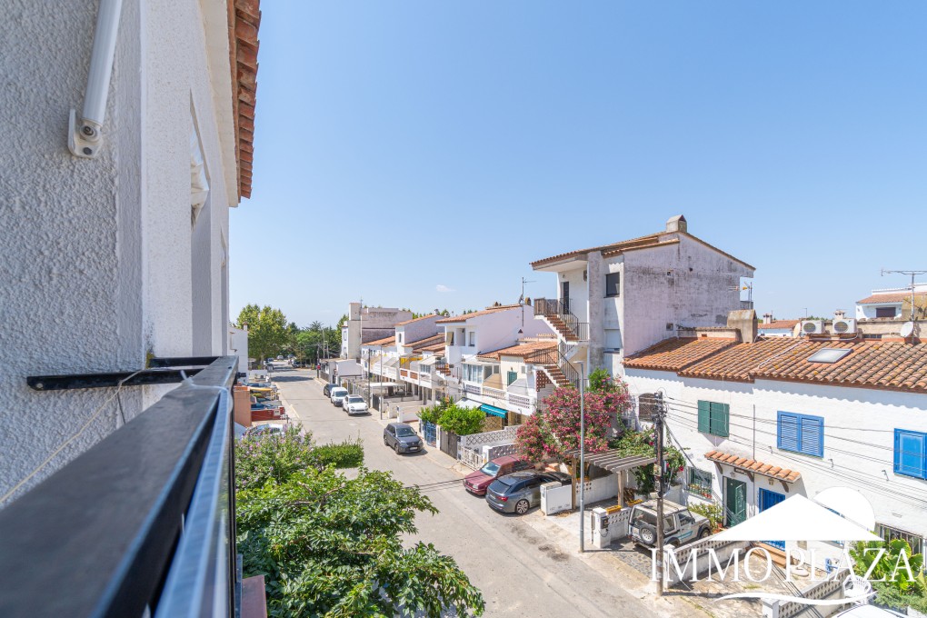 Canal view apartment, 3 bedrooms, 2 bathrooms, underground parking and private mooring, close to the beach and city center! – photo 29