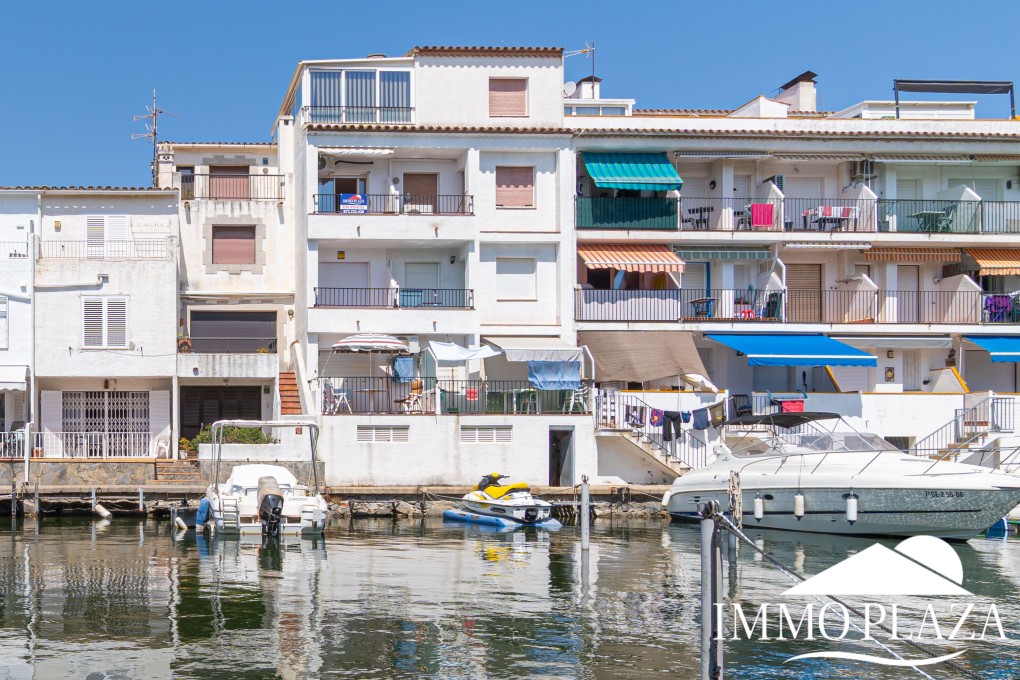 Canal view apartment, 3 bedrooms, 2 bathrooms, underground parking and private mooring, close to the beach and city center! – photo 50