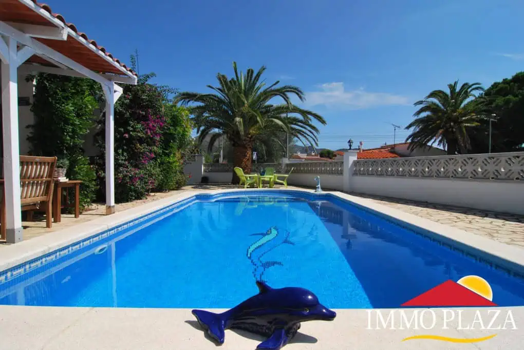 Typical spanish villa with pool, sunny and beautifully situated in Mas Bosca – Rosas – Catalonia – photo 3