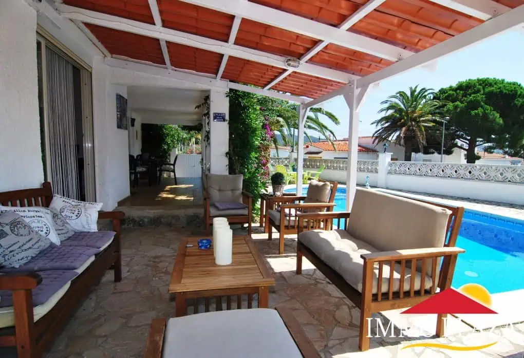 Typical spanish villa with pool, sunny and beautifully situated in Mas Bosca – Rosas – Catalonia – photo 4