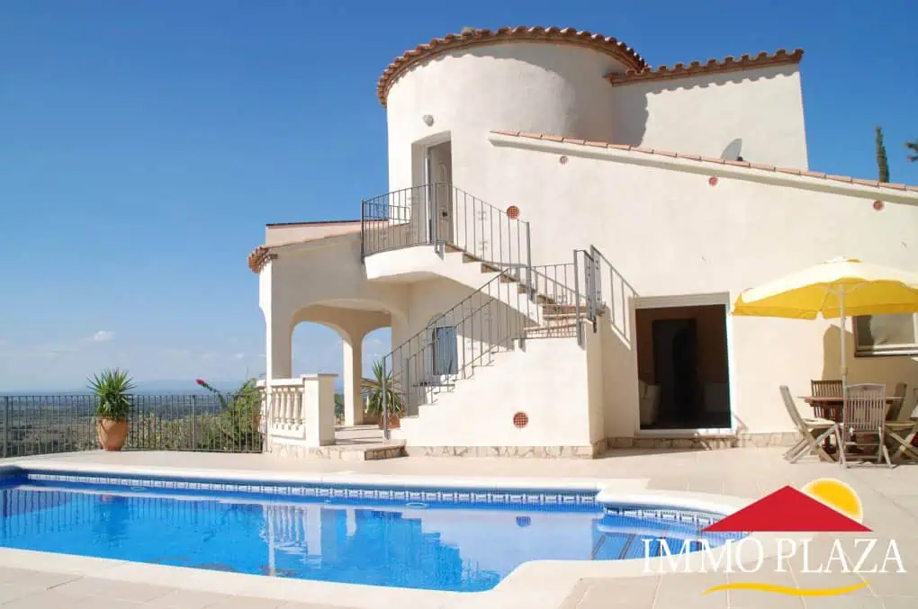 Beautiful south facing villa with magnificent views over the Bay of Roses in Can Isaac – Palau Saverdera – photo 6