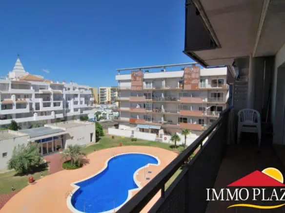 Modern south facing apartment with pool and close to the beach – the bay of Rosas – Costa Brava