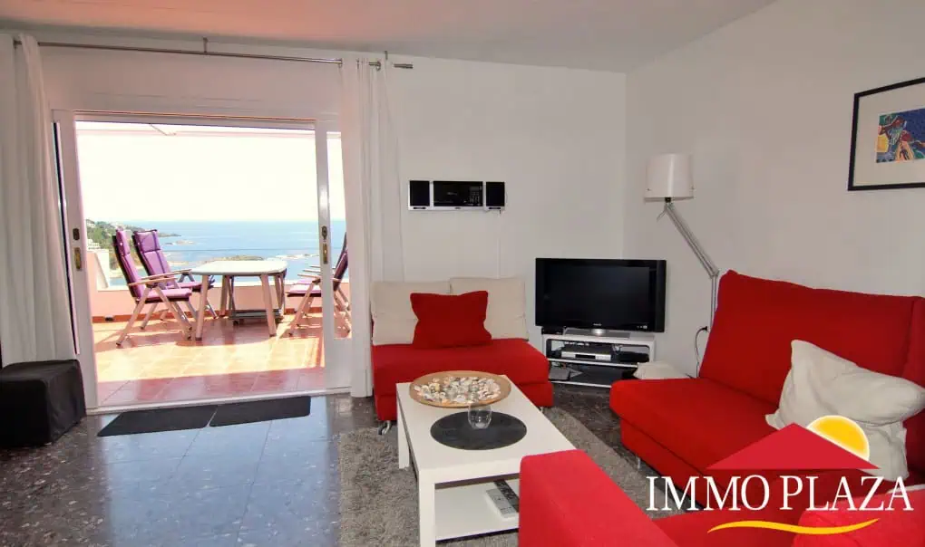 Beautiful house with 2 larges terraces overlooking the sea, an independent studio and a lift – Roses – Costa Brava – photo 2